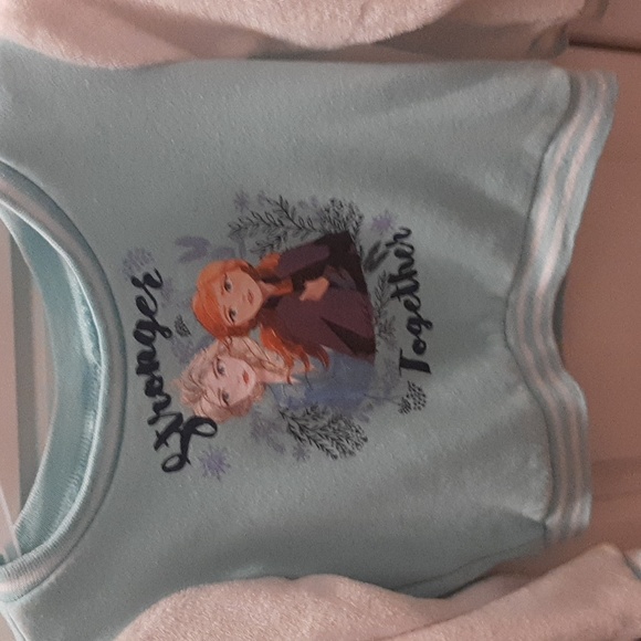 Disney Frozen 2 'Stronger Together' Pullover Sweatshirt Fleece Sleeves Size 4T - Picture 4 of 10